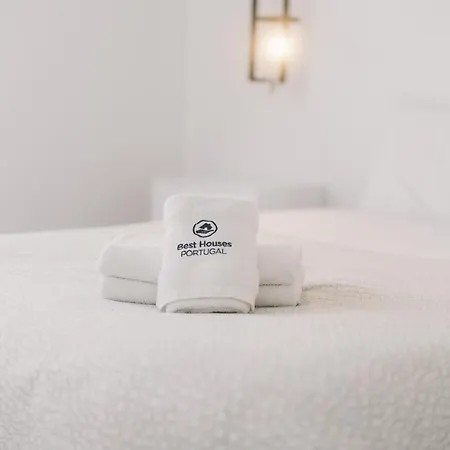 Best 50 - Beach House Peniche