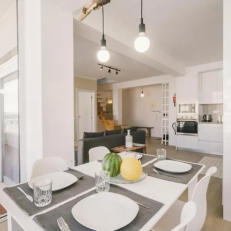 Best 50 - Beach House * Peniche