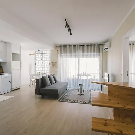 Best 50 - Beach House Peniche